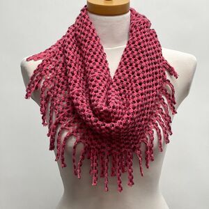 Women's Tube Cowl Snood Scarf‎ with Fringe Pink Crochet NWOT